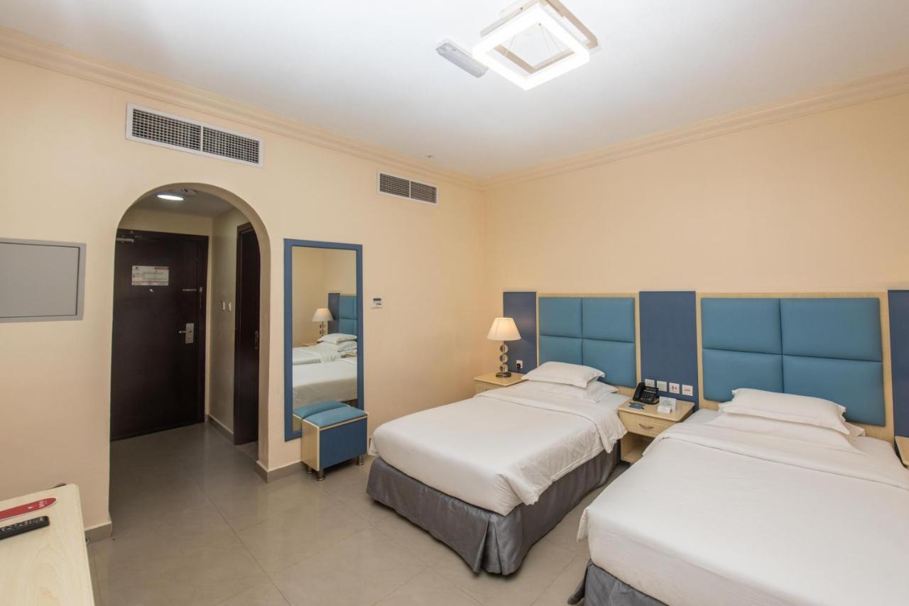 Bm Beach Resort Ras al-Khaimah Exteriör bild