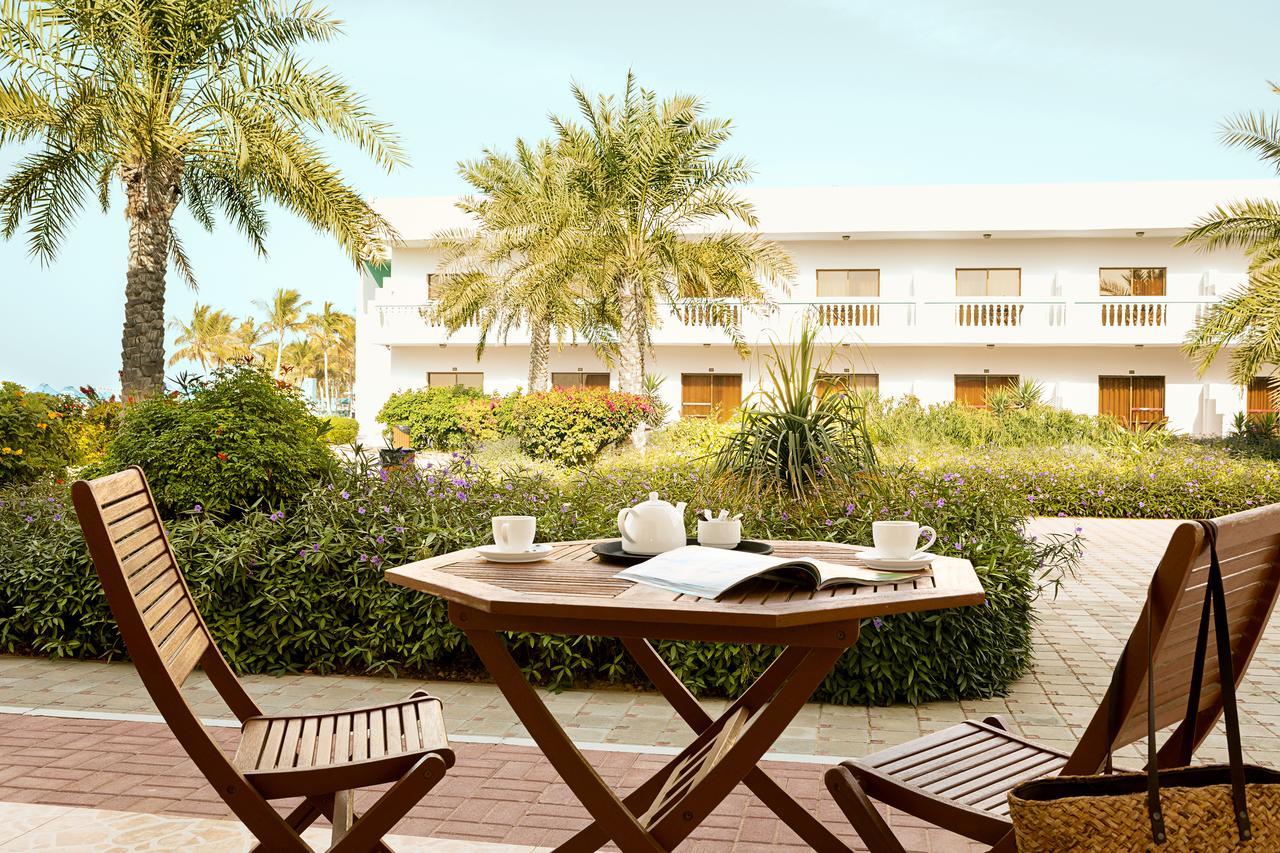 Bm Beach Resort Ras al-Khaimah Exteriör bild